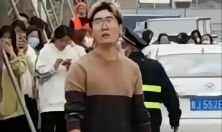 为爱冲锋的战士下一句文案
